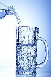 狗狗拉稀但很活泼狗狗拉稀喂什么药图